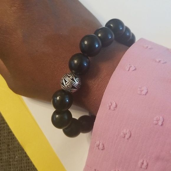 Black 12mm Wooden Beaded Expansion Bracelet W/Silverplate Bead New Custom Made - Picture 5 of 5